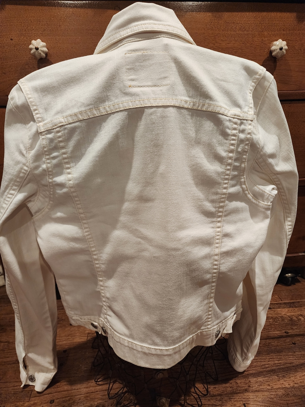 Levi's Off-White Women's Denim Jacket - Picture 3 of 8